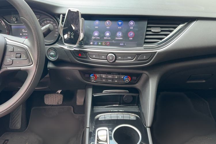 Used Buick Regal 2022 552T Smart Edition Audio And AC Panel