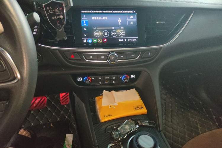 Used Buick Regal 2022 652T Smart Enjoyment Version Audio And AC Panel