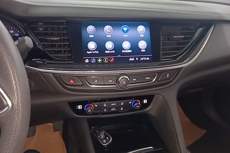 Used Buick Regal 2022 552T Smart Edition Audio And AC Panel