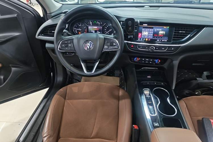 Used Buick Regal 2022 552T Smart Edition Audio And AC Panel