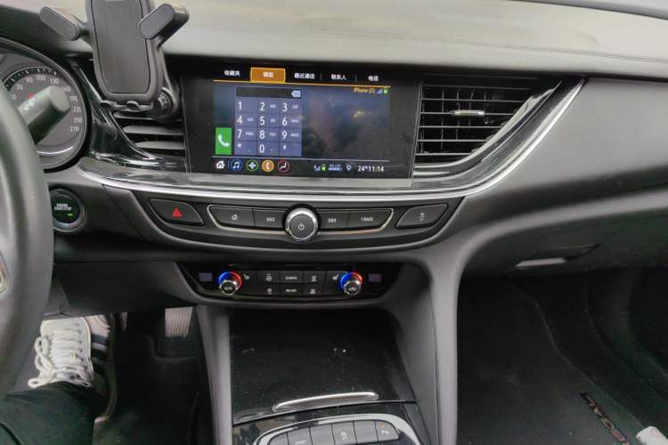 Used Buick Regal 2022 552T Smart Edition Audio And AC Panel