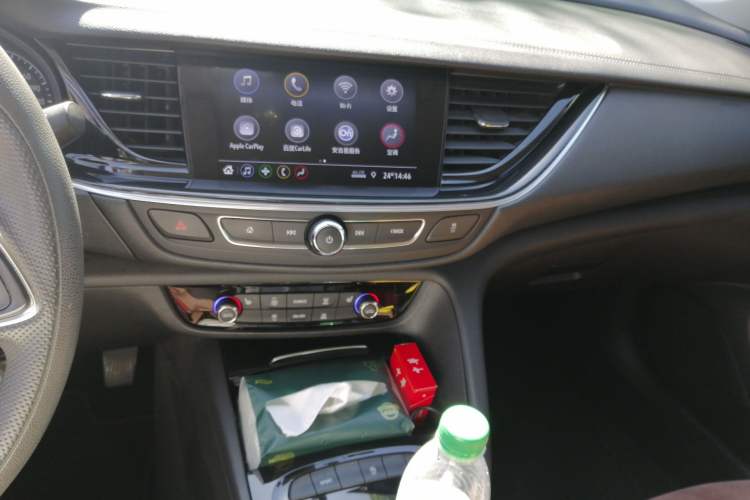Used Buick Regal 2022 552T Smart Edition Audio And AC Panel
