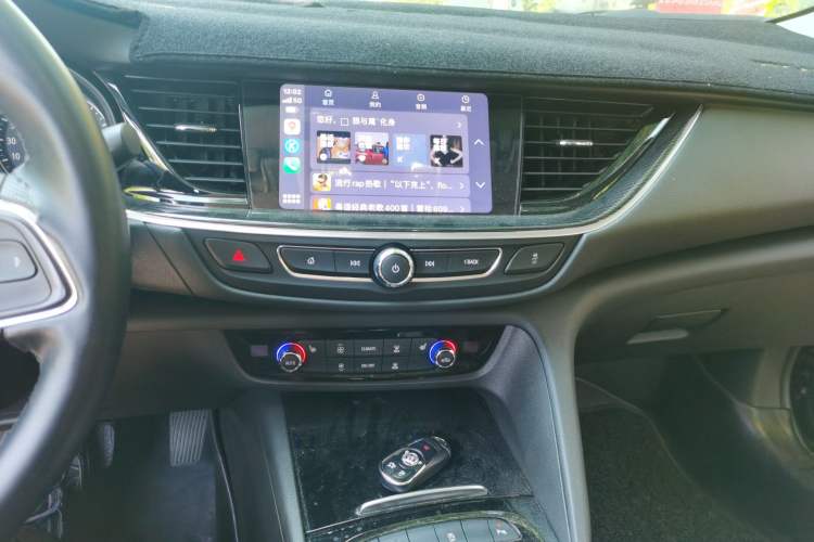 Used Buick Regal 2022 552T Smart Edition Audio And AC Panel