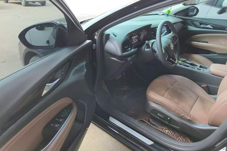 Used Buick Regal 2022 552T Smart Edition Driver Seat