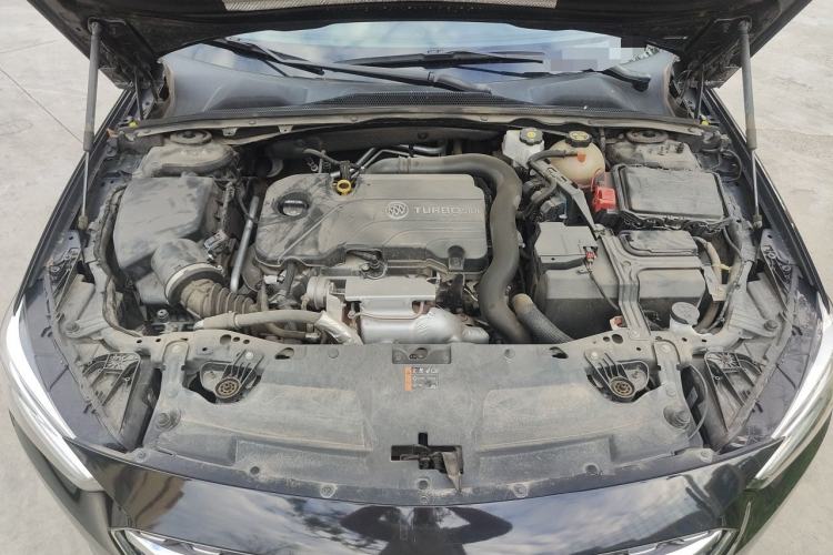 Used Buick Regal 2022 552T Smart Edition Engine Bay