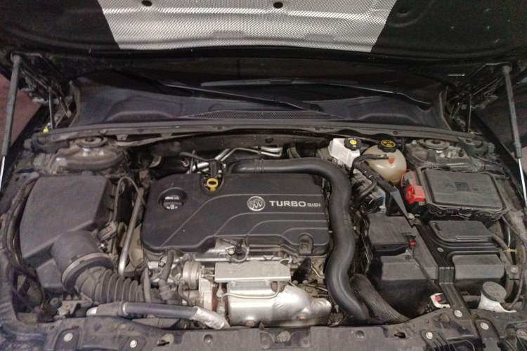 Used Buick Regal 2022 552T Smart Edition Engine Bay