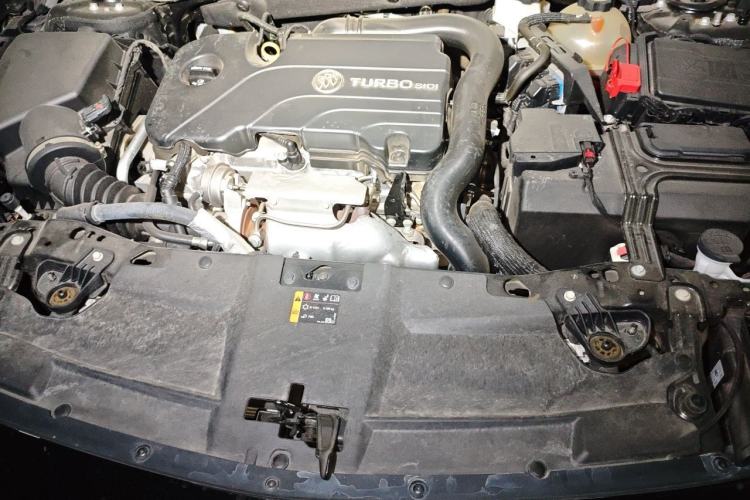 Used Buick Regal 2022 552T Smart Edition Engine Bay