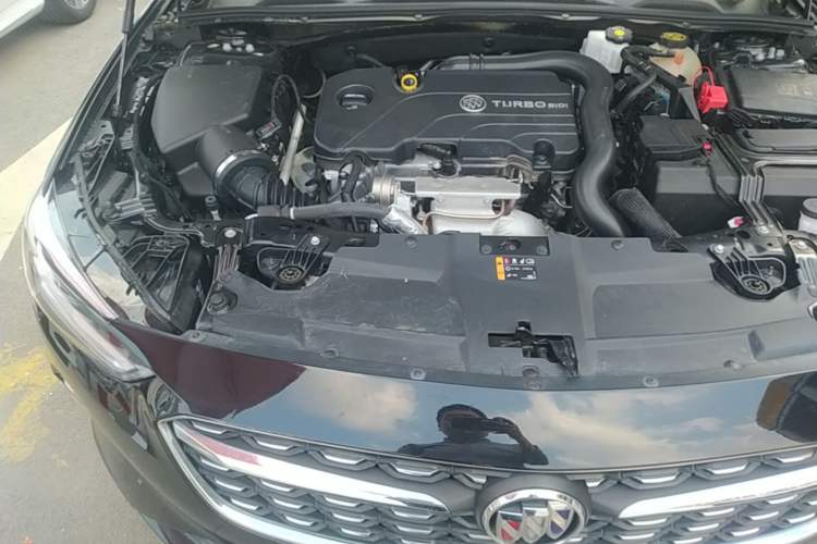 Used Buick Regal 2022 552T Smart Edition Engine Bay