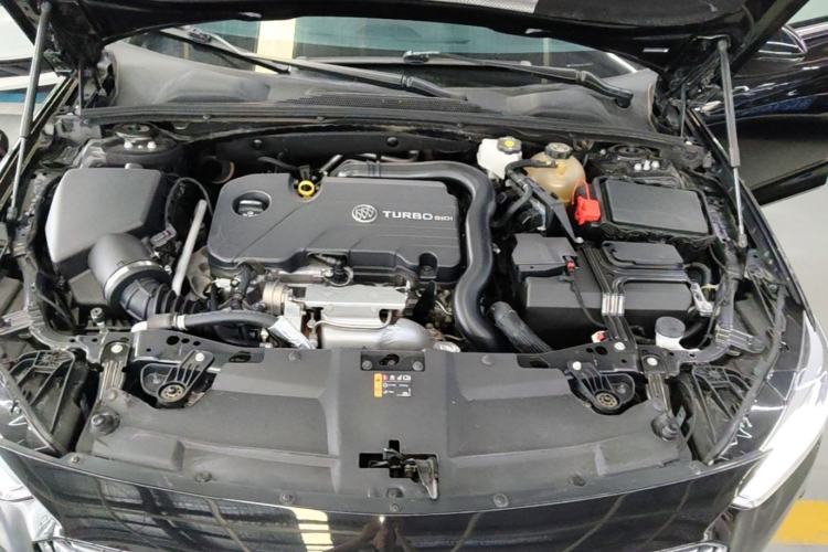 Used Buick Regal 2022 552T Smart Edition Engine Bay
