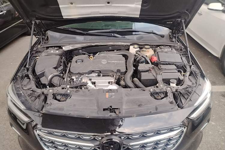 Used Buick Regal 2022 552T Smart Edition Engine Bay