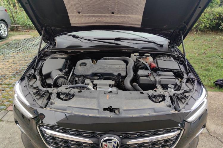 Used Buick Regal 2022 552T Smart Edition Engine Bay