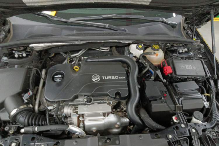 Used Buick Regal 2022 552T Smart Edition Engine Bay