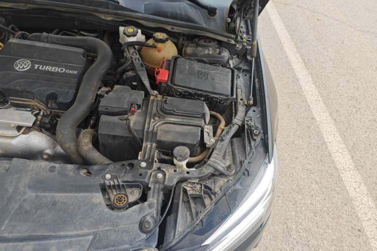 Used Buick Regal 2022 552T Smart Edition Engine Bay Left