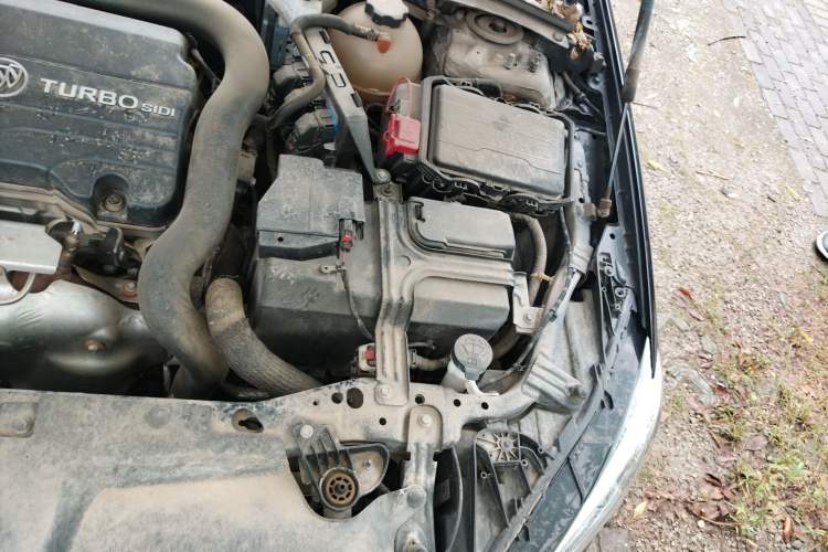 Used Buick Regal 2022 552T Smart Edition Engine Bay Left