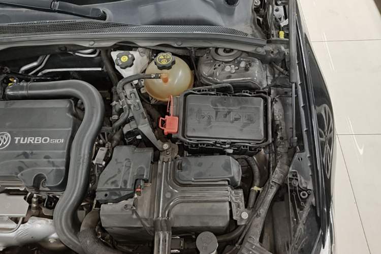 Used Buick Regal 2022 552T Smart Edition Engine Bay Left