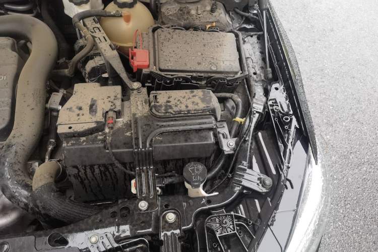 Used Buick Regal 2022 552T Smart Edition Engine Bay Left