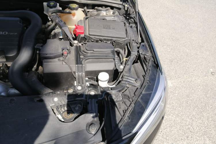 Used Buick Regal 2022 552T Smart Edition Engine Bay Left