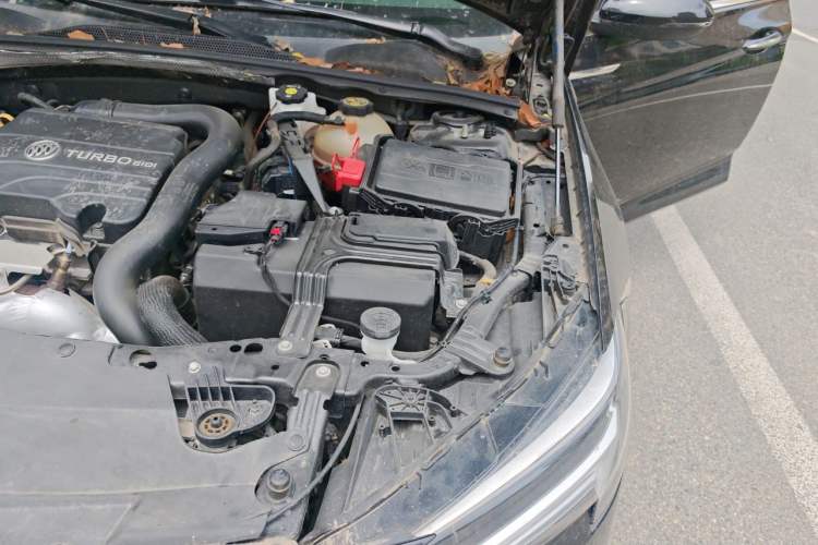 Used Buick Regal 2022 552T Smart Edition Engine Bay Left