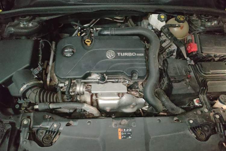 Used Buick Regal 2022 552T Smart Edition Engine Bay
