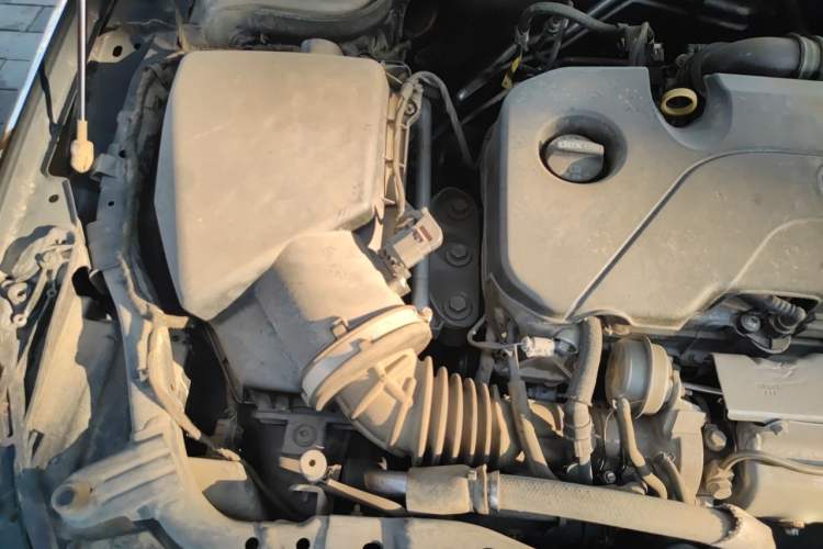 Used Buick Regal 2022 552T Smart Edition Engine Bay Right