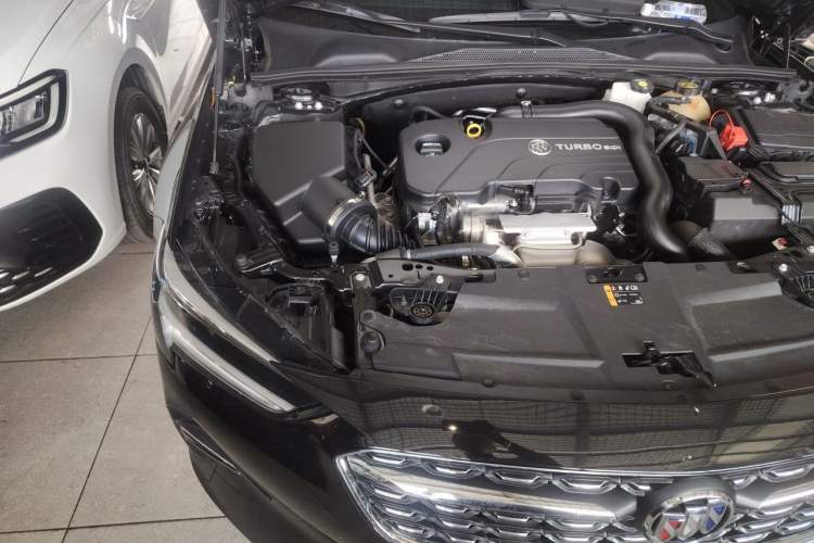 Used Buick Regal 2022 552T Smart Edition Engine Bay Right