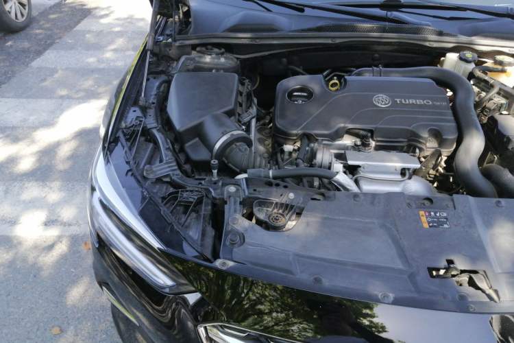 Used Buick Regal 2022 552T Smart Edition Engine Bay Right