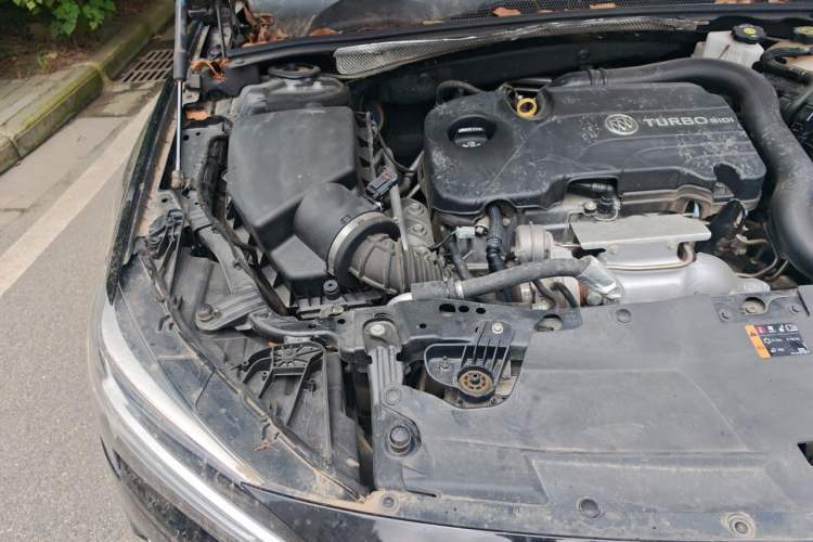 Used Buick Regal 2022 552T Smart Edition Engine Bay Right