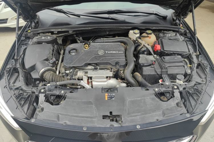 Used Buick Regal 2022 552T Smart Edition Engine Bay