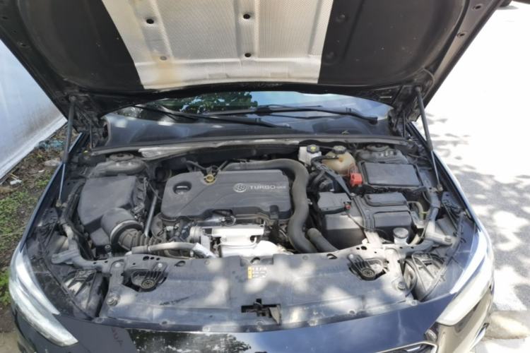 Used Buick Regal 2022 552T Smart Edition Engine Bay