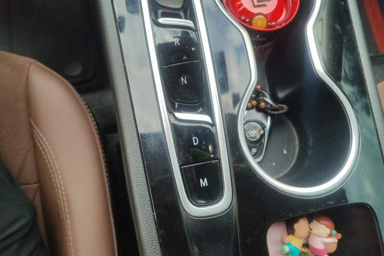 Used Buick Regal 2022 552T Smart Edition Gear Lever
