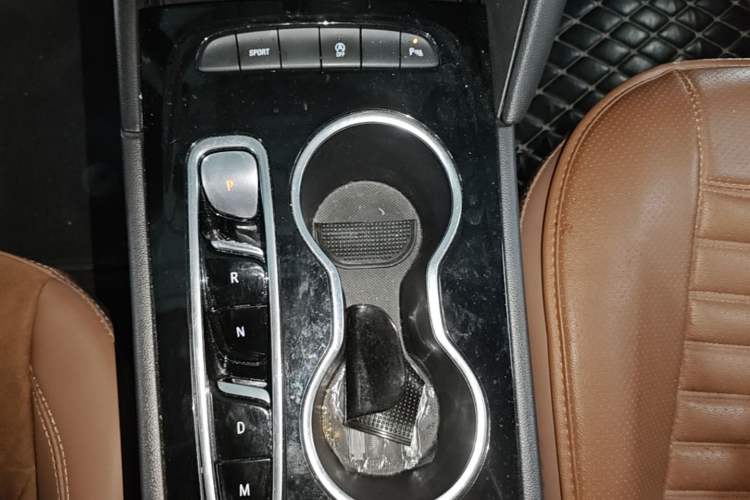 Used Buick Regal 2022 552T Smart Edition Gear Lever
