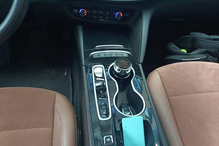Used Buick Regal 2022 552T Smart Edition Gear Lever