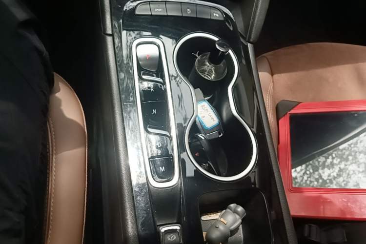 Used Buick Regal 2022 552T Smart Edition Gear Lever