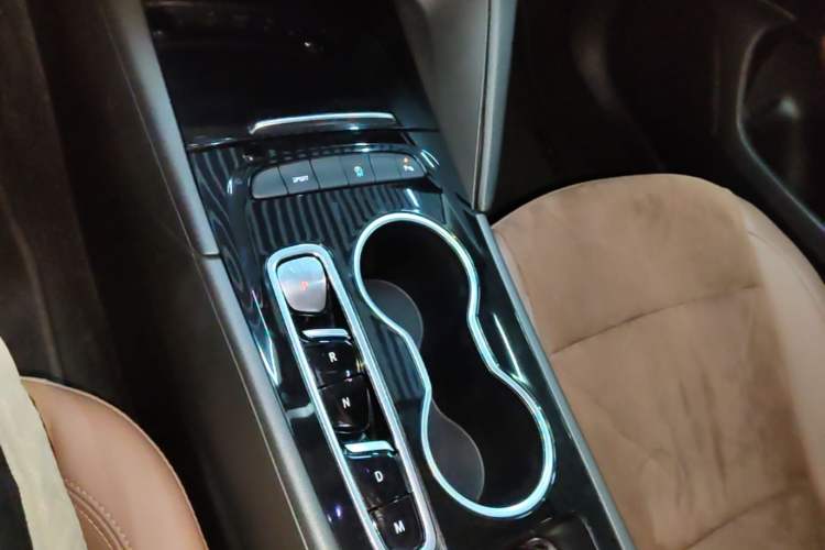 Used Buick Regal 2022 552T Smart Edition Gear Lever