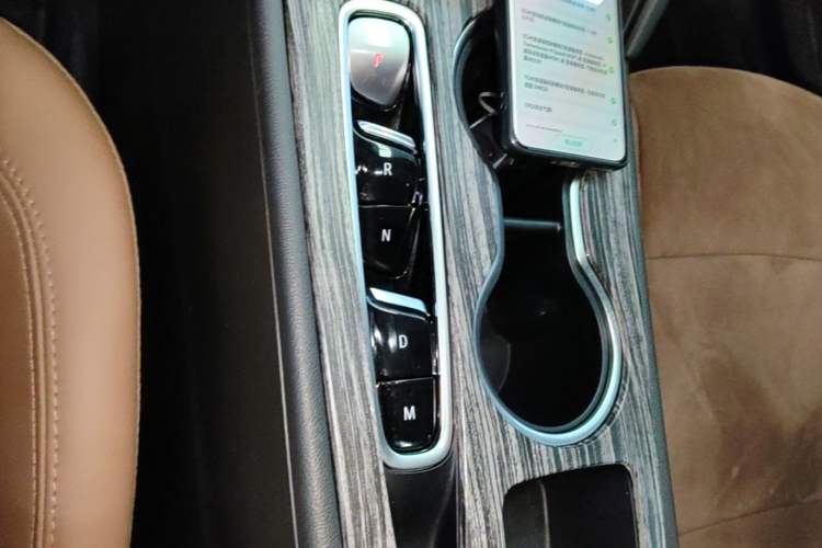 Used Buick Regal 2022 552T Smart Edition Gear Lever