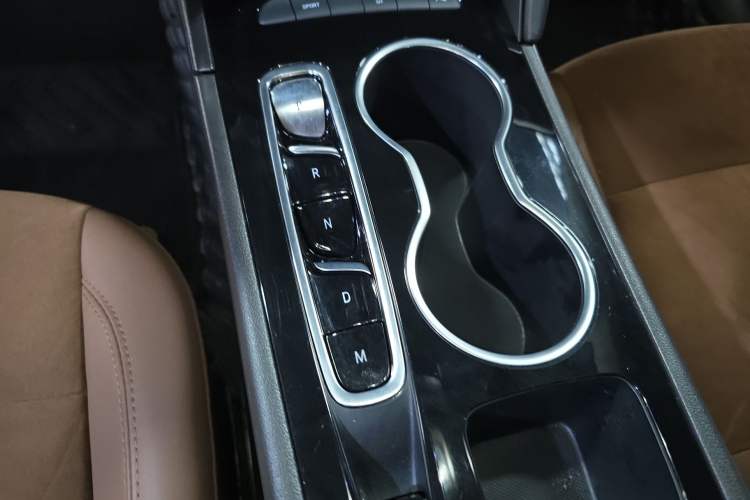 Used Buick Regal 2022 552T Smart Edition Gear Lever