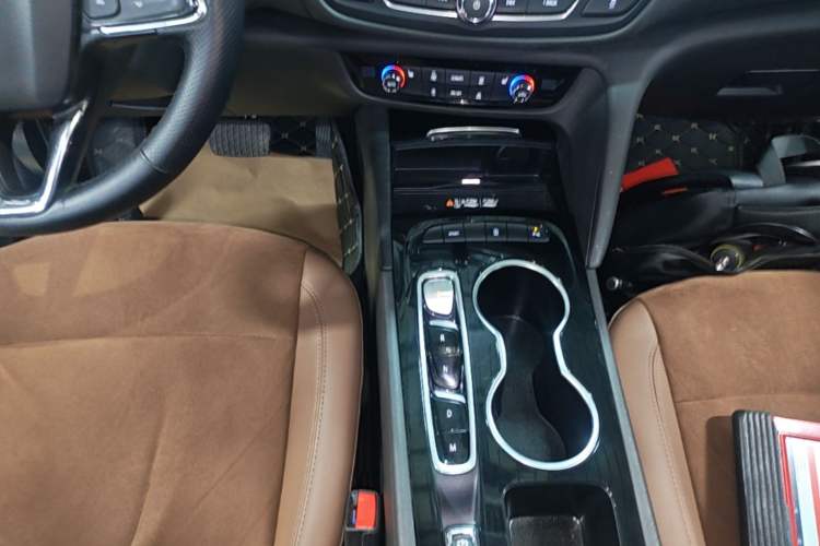 Used Buick Regal 2022 552T Smart Edition Gear Lever