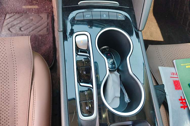 Used Buick Regal 2022 552T Smart Edition Gear Lever