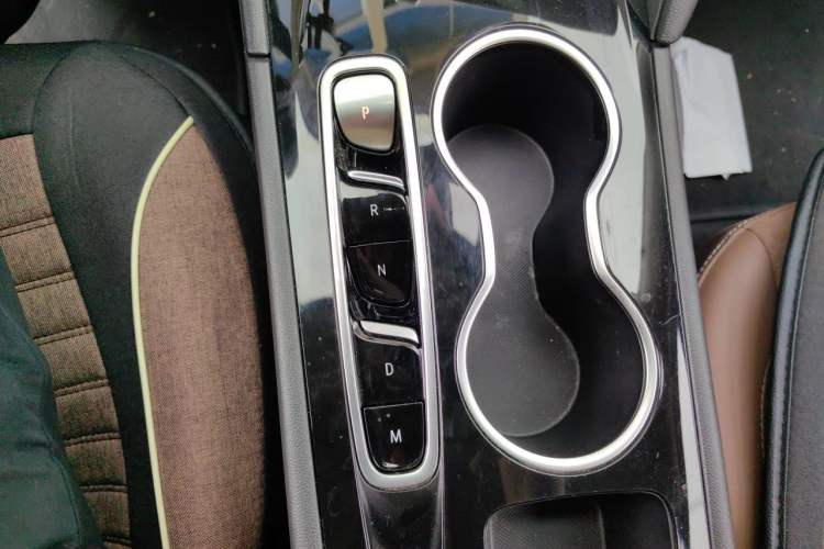 Used Buick Regal 2022 552T Smart Edition Gear Lever