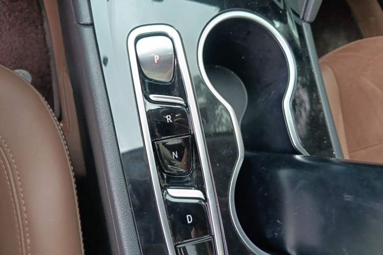 Used Buick Regal 2022 552T Smart Edition Gear Lever