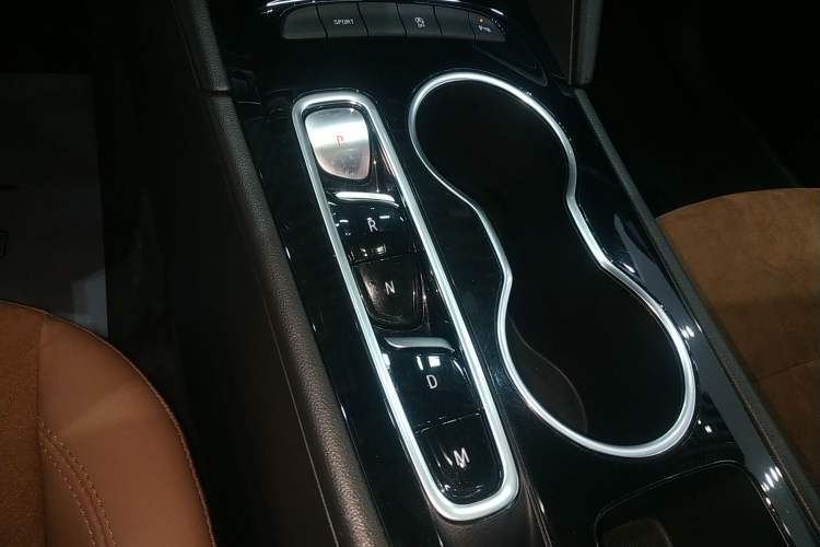 Used Buick Regal 2022 552T Smart Edition Gear Lever