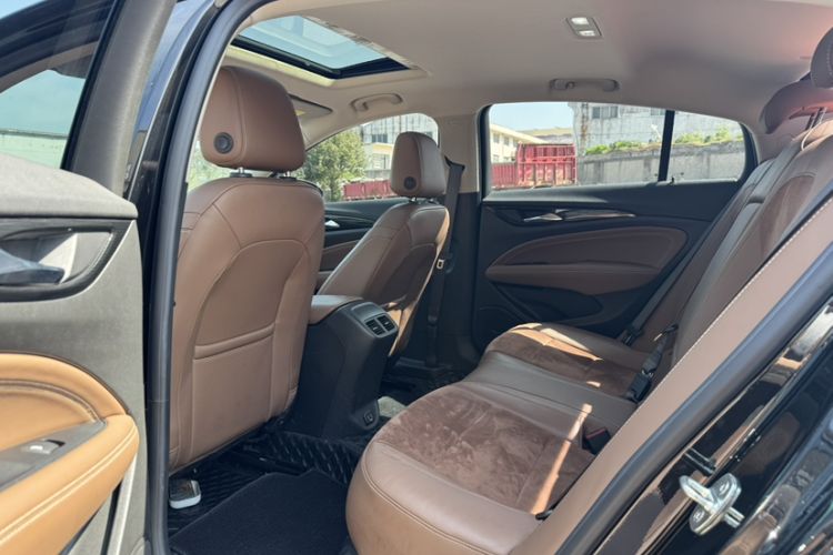 Used Buick Regal 2022 552T Smart Edition Interior 3