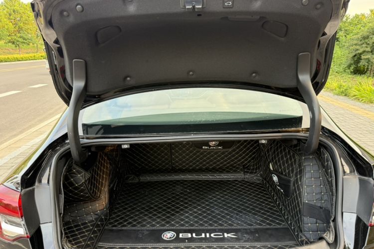 Used Buick Regal 2022 552T Smart Edition Interior 3