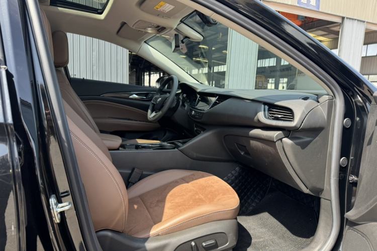 Used Buick Regal 2022 552T Smart Edition Interior 4