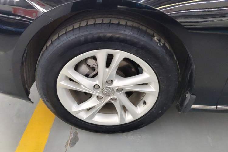 Used Buick Regal 2022 552T Smart Edition Left Front Wheel Hub