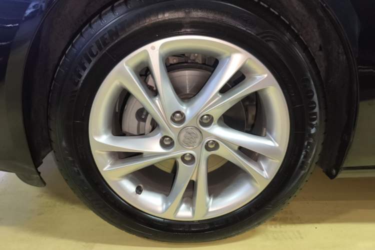 Used Buick Regal 2022 552T Smart Edition Left Front Wheel Hub