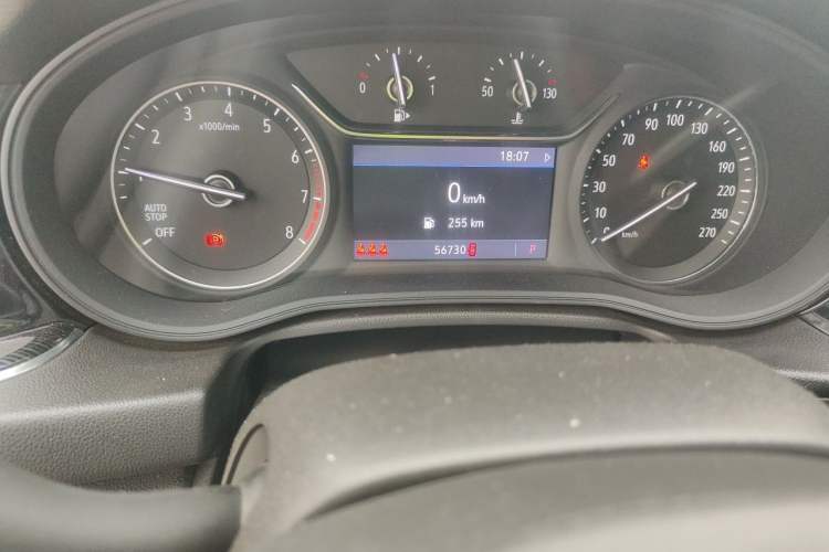 Used Buick Regal 2022 552T Smart Edition Odometer Close Up