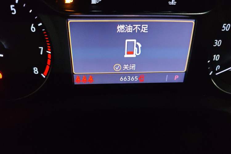 Used Buick Regal 2022 552T Smart Edition Odometer Close Up