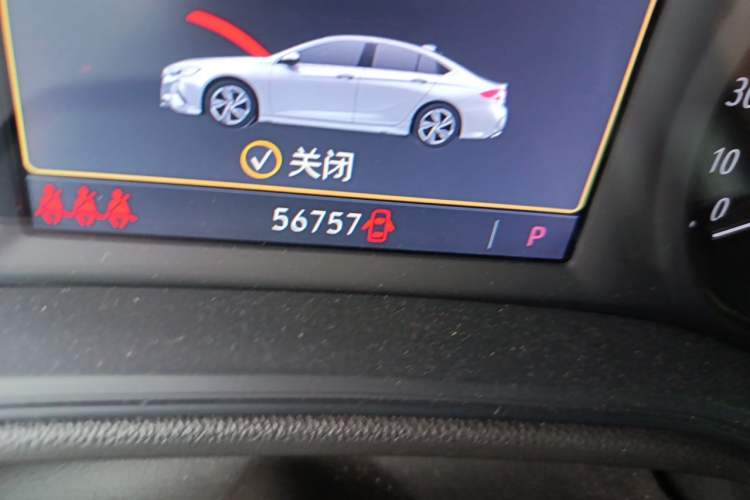 Used Buick Regal 2022 552T Smart Edition Odometer Close Up