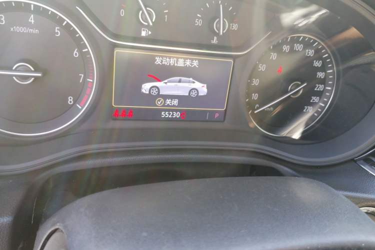 Used Buick Regal 2022 552T Smart Edition Odometer Close Up